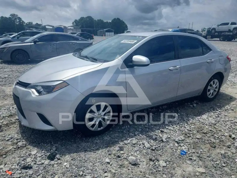 2015 Toyota COROLLA фото