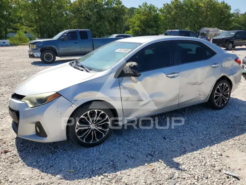 2015 Toyota COROLLA фото