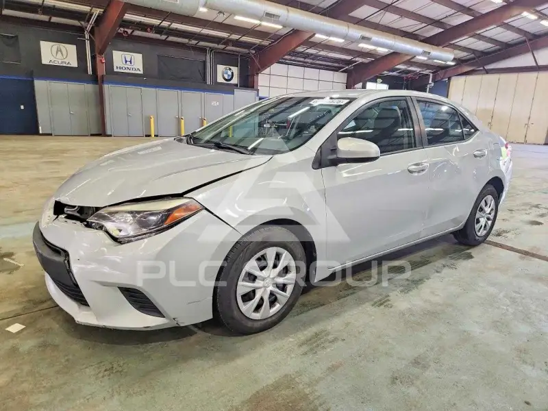2015 Toyota COROLLA фото