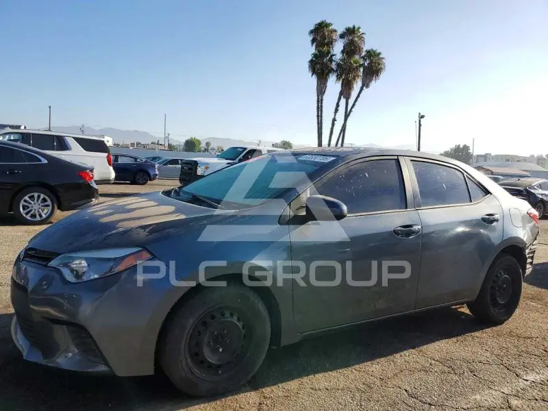 2015 Toyota COROLLA фото