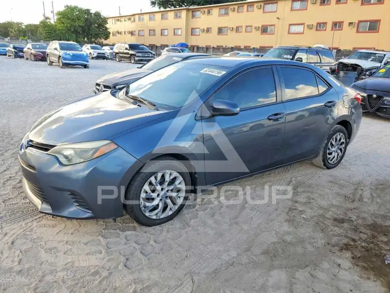 2015 Toyota COROLLA фото
