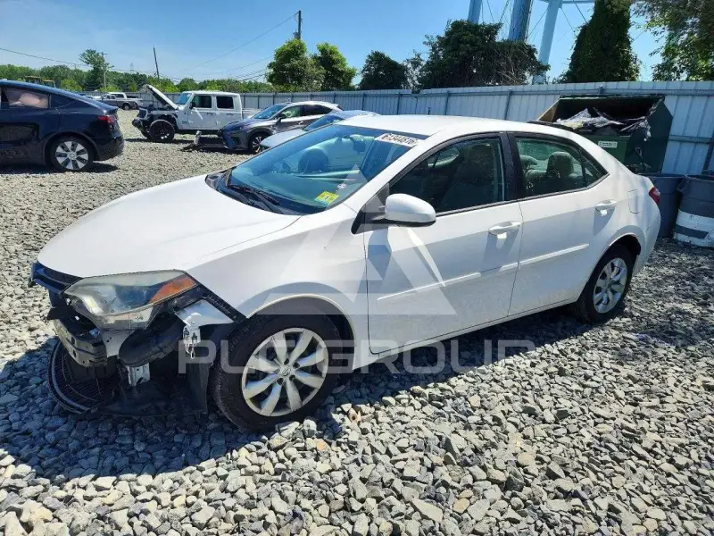 2015 Toyota COROLLA фото