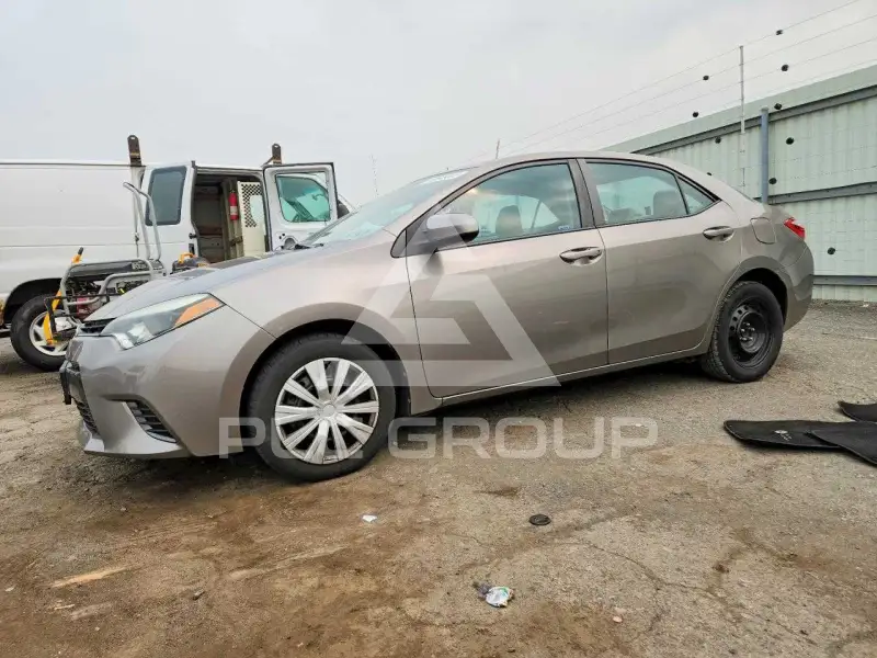 2015 Toyota COROLLA фото