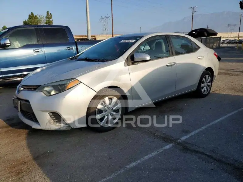 2015 Toyota COROLLA фото