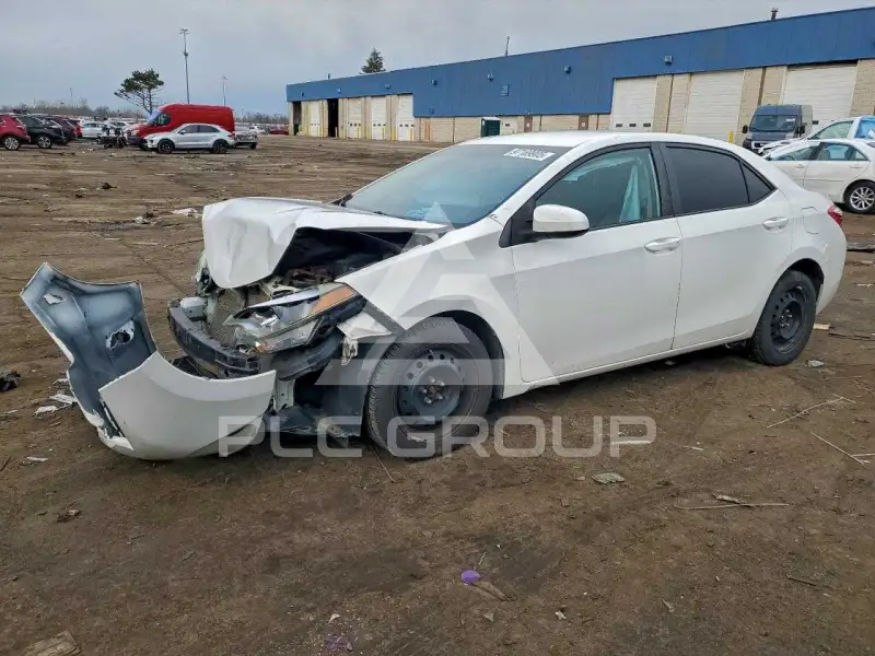 2015 Toyota COROLLA фото