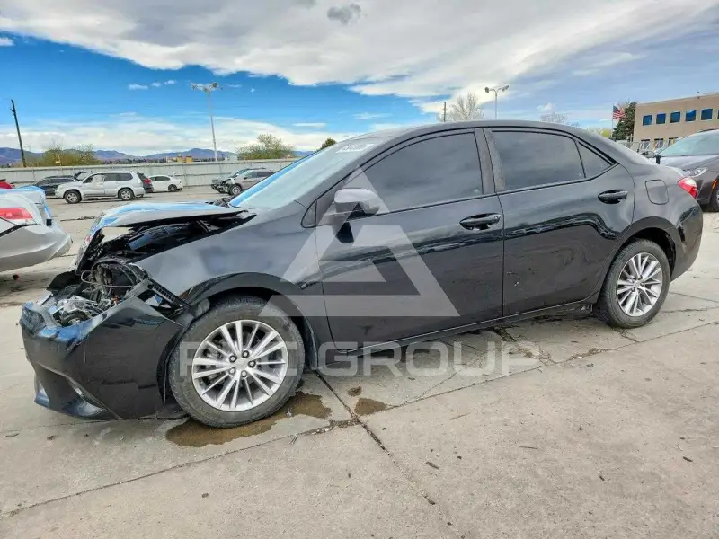 2015 Toyota COROLLA фото