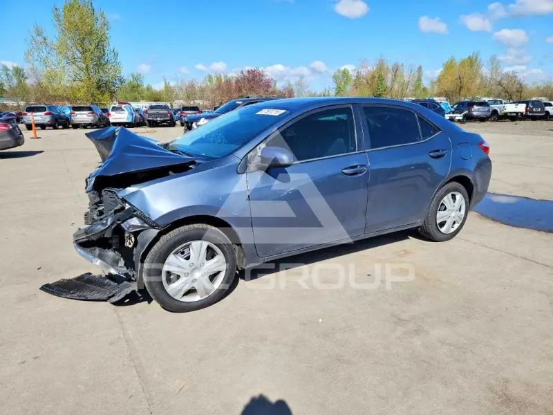 2015 Toyota COROLLA фото
