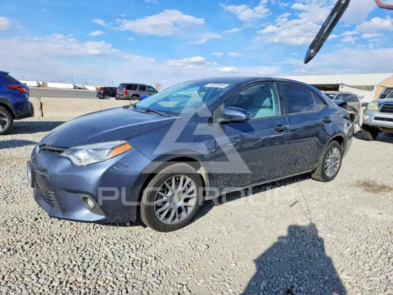 2015 Toyota COROLLA фото