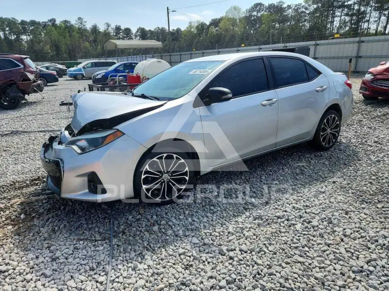 2015 Toyota COROLLA фото