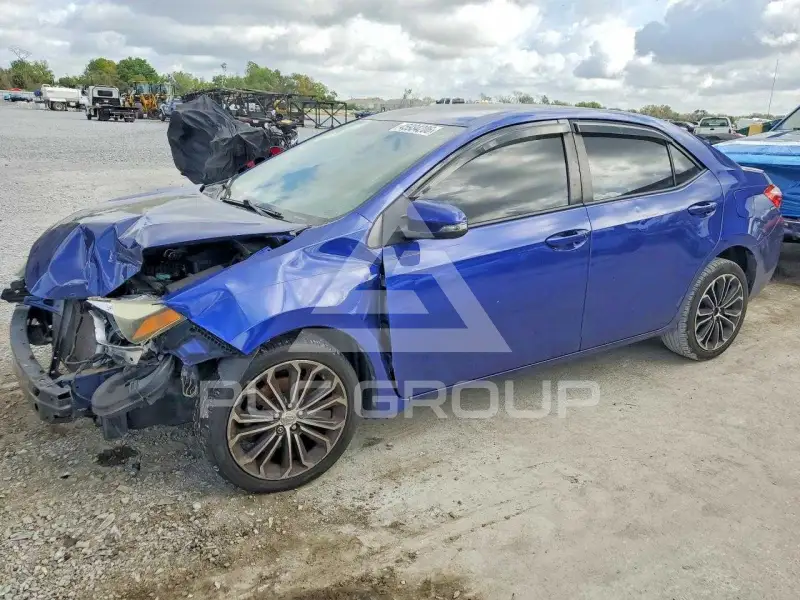 2015 Toyota COROLLA фото