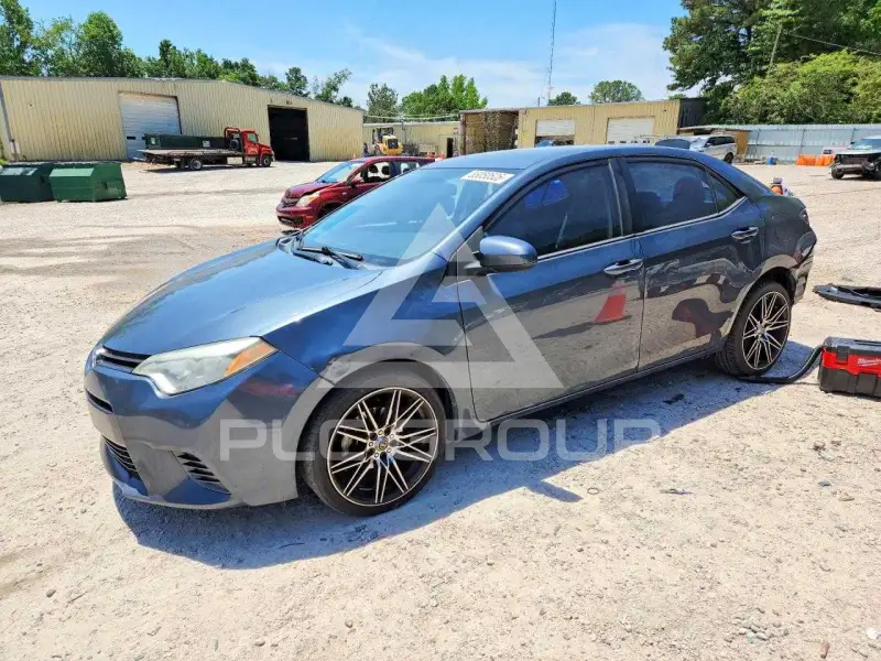 2015 Toyota COROLLA фото