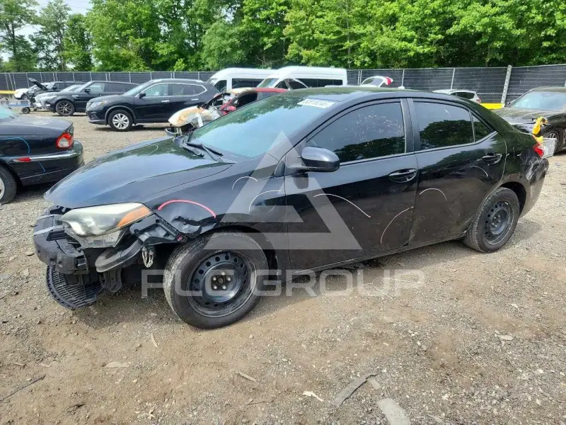2015 Toyota COROLLA фото