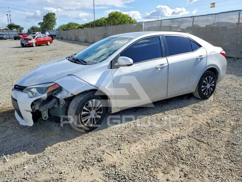 2015 Toyota COROLLA фото