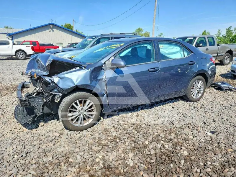 2015 Toyota COROLLA фото