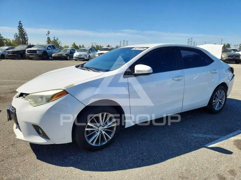 2015 Toyota COROLLA фото