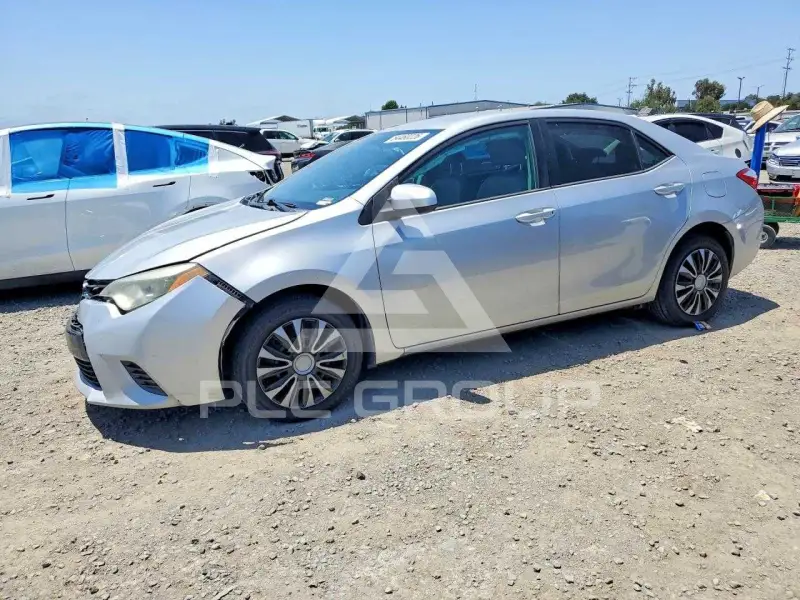 2015 Toyota COROLLA фото