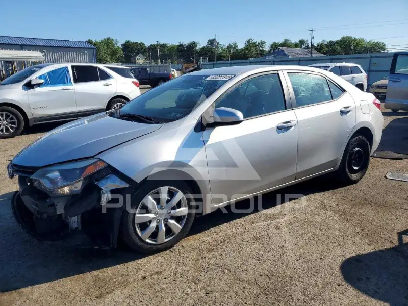2015 Toyota COROLLA фото