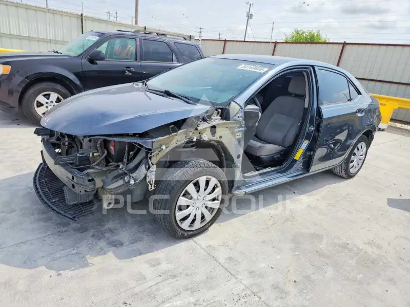 2015 Toyota COROLLA фото