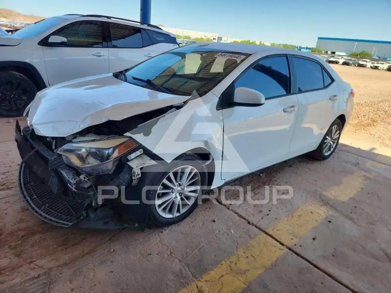 2015 Toyota COROLLA фото
