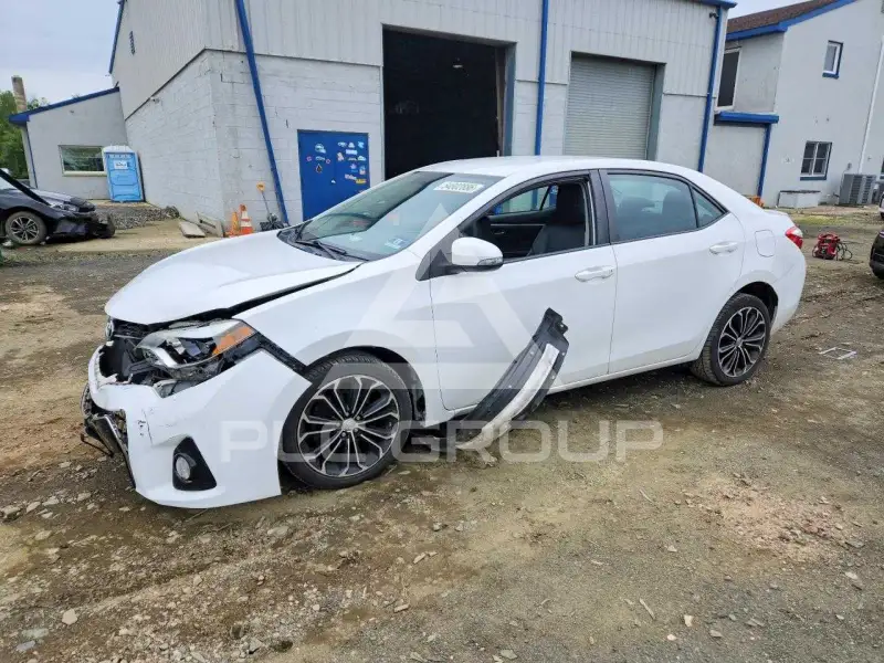 2015 Toyota COROLLA фото