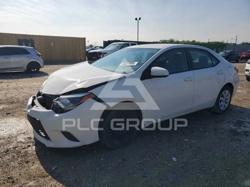 2015 Toyota COROLLA фото