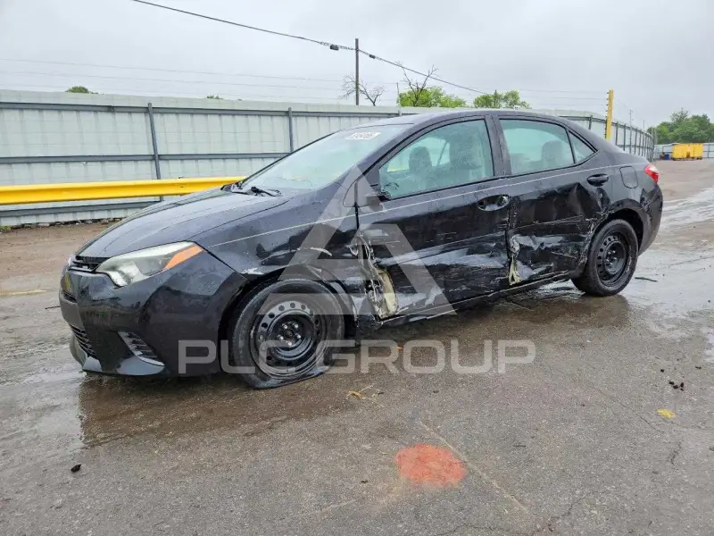 2015 Toyota COROLLA фото