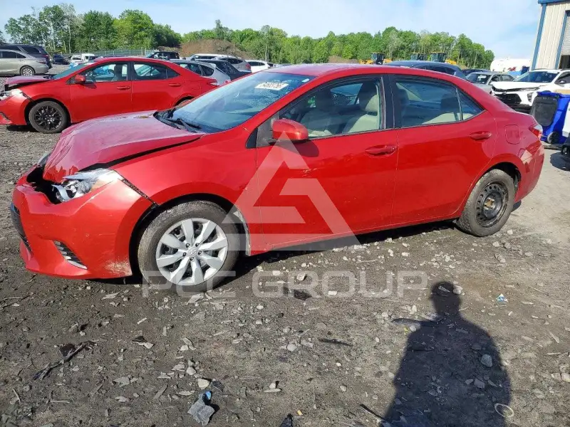 2015 Toyota COROLLA фото