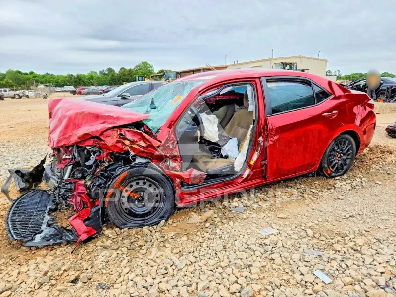 2015 Toyota COROLLA фото