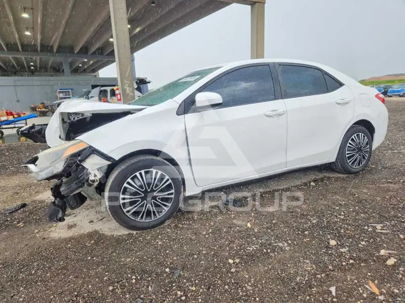 2015 Toyota COROLLA фото