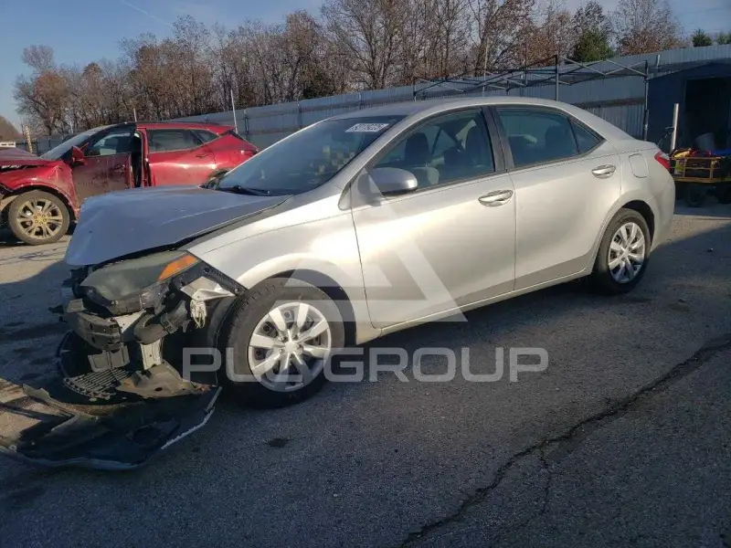 2015 Toyota COROLLA фото