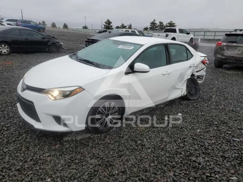 2015 Toyota COROLLA фото