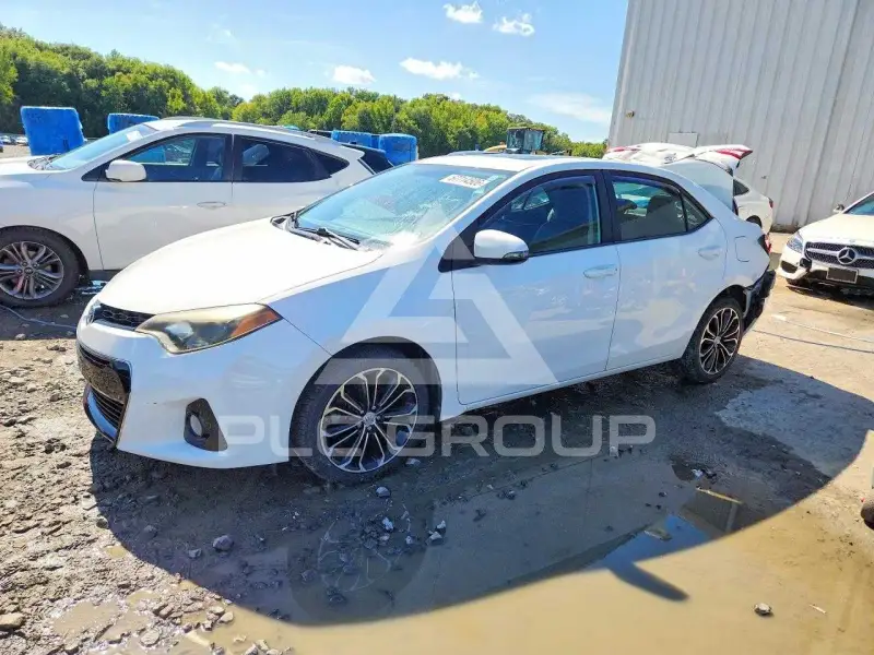 2015 Toyota COROLLA фото