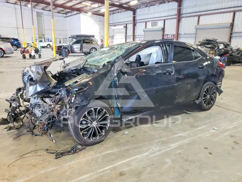 2015 Toyota COROLLA фото