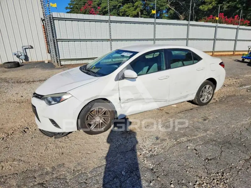 2015 Toyota COROLLA фото