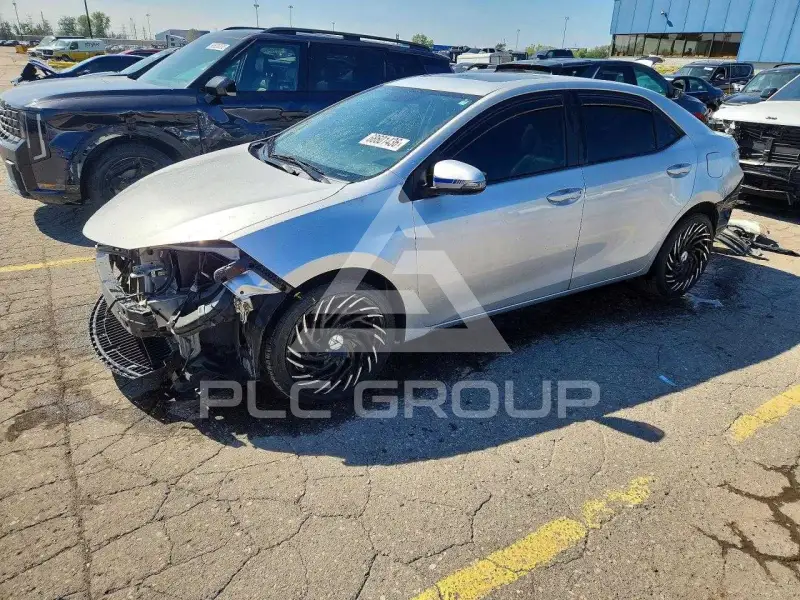 2015 Toyota COROLLA фото