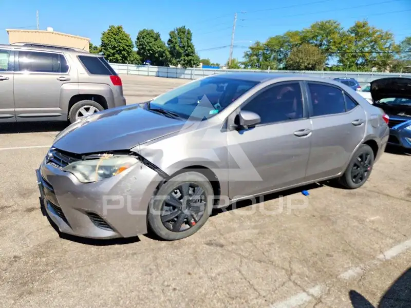 2015 Toyota COROLLA фото