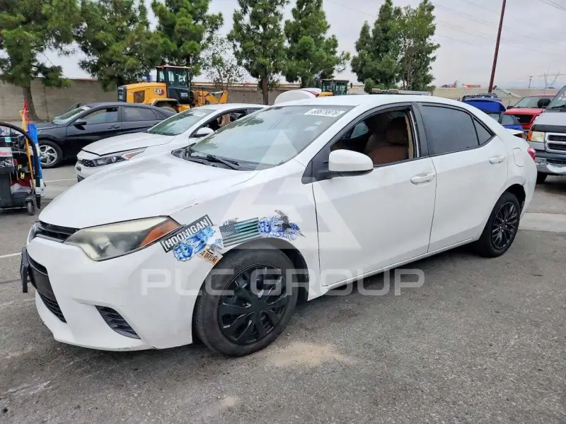 2015 Toyota COROLLA фото