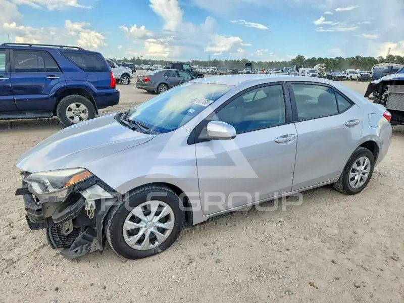 2015 Toyota COROLLA фото