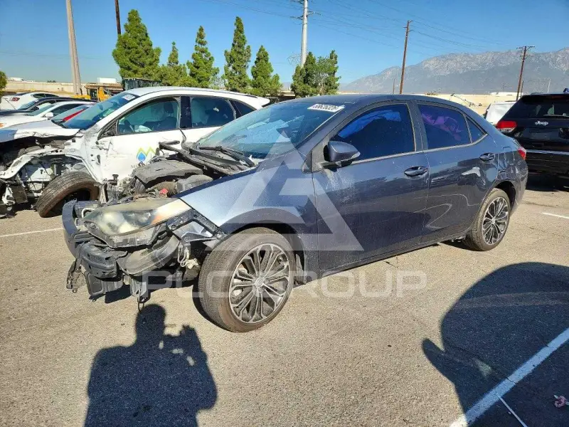 2015 Toyota COROLLA фото