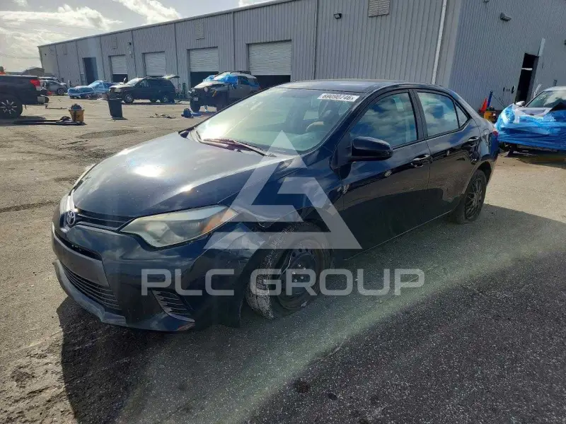 2015 Toyota COROLLA фото