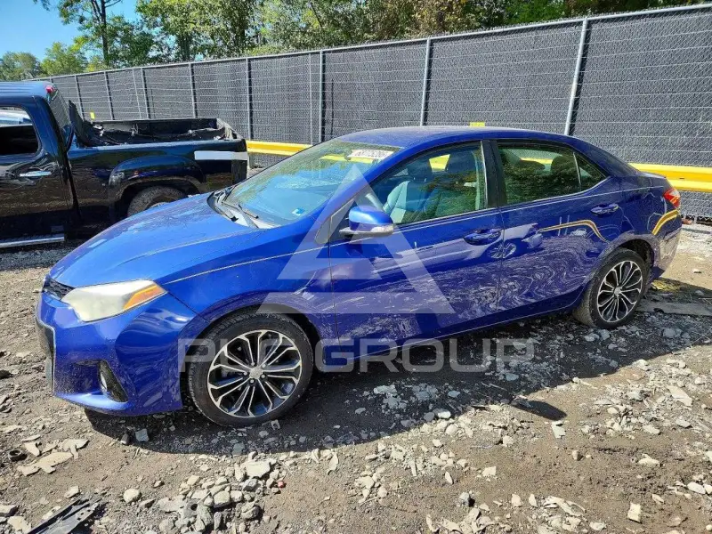 2015 Toyota COROLLA фото