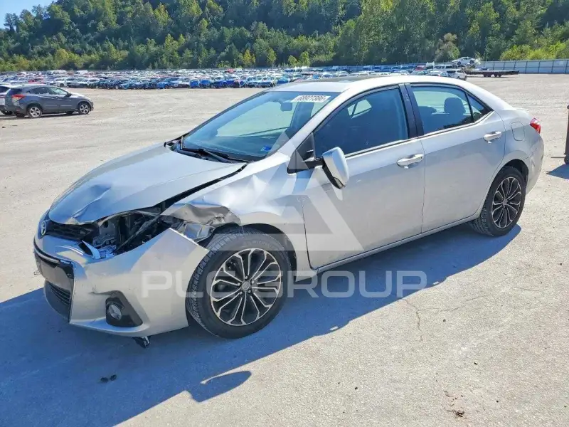 2015 Toyota COROLLA фото