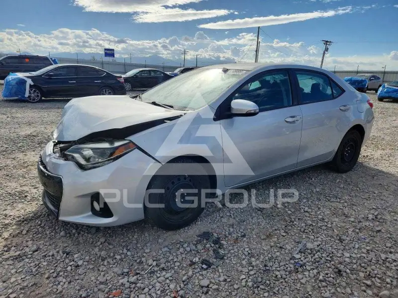 2015 Toyota COROLLA фото