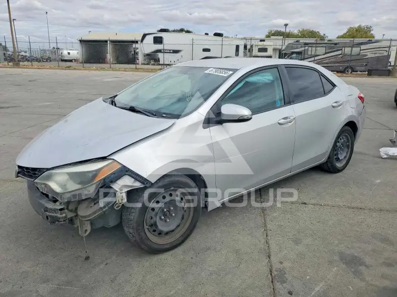 2015 Toyota COROLLA фото