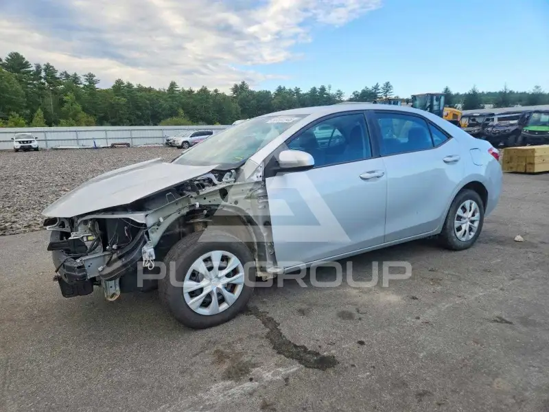 2015 Toyota COROLLA фото