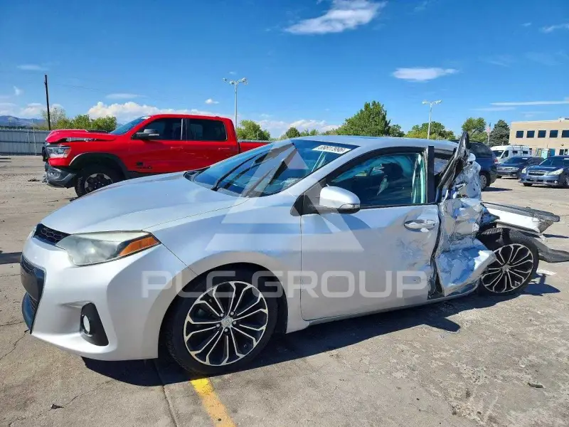 2015 Toyota COROLLA фото