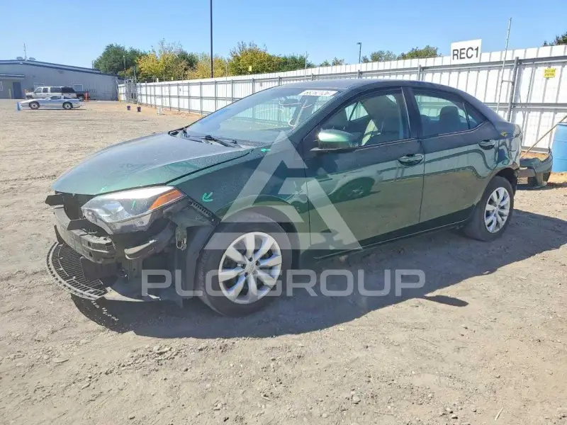 2015 Toyota COROLLA фото