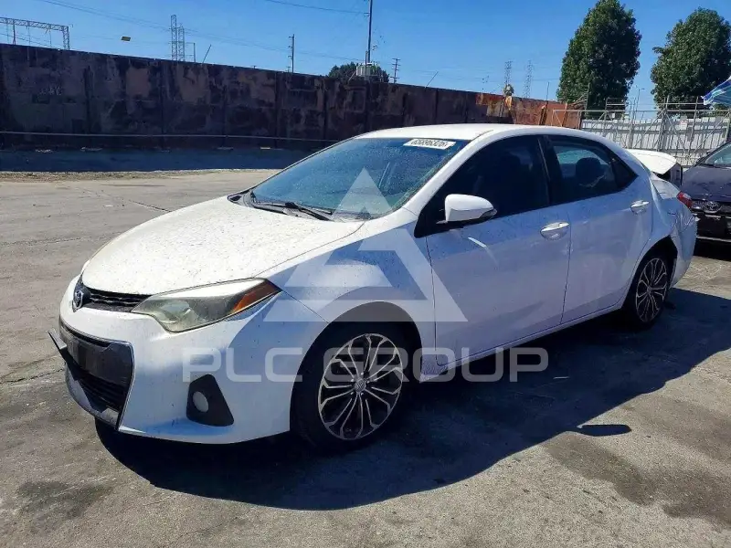 2015 Toyota COROLLA фото