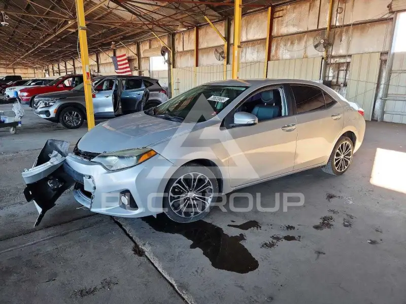 2015 Toyota COROLLA фото