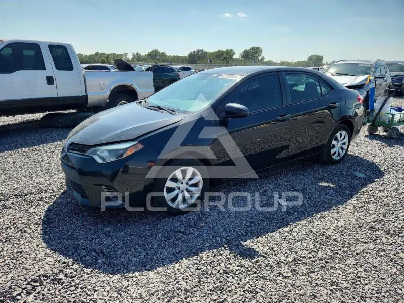 2015 Toyota COROLLA фото